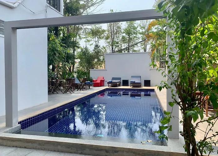 The One By Nika Hotel