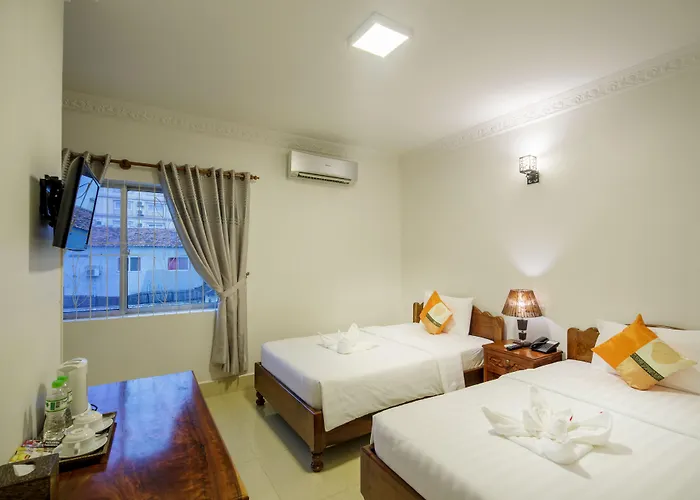 Hotel The One By Nika 3*