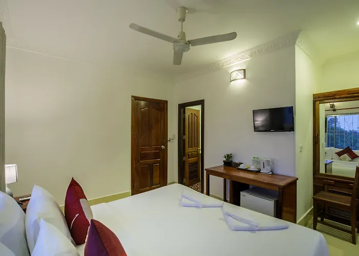 Hotel The One By Nika 3*