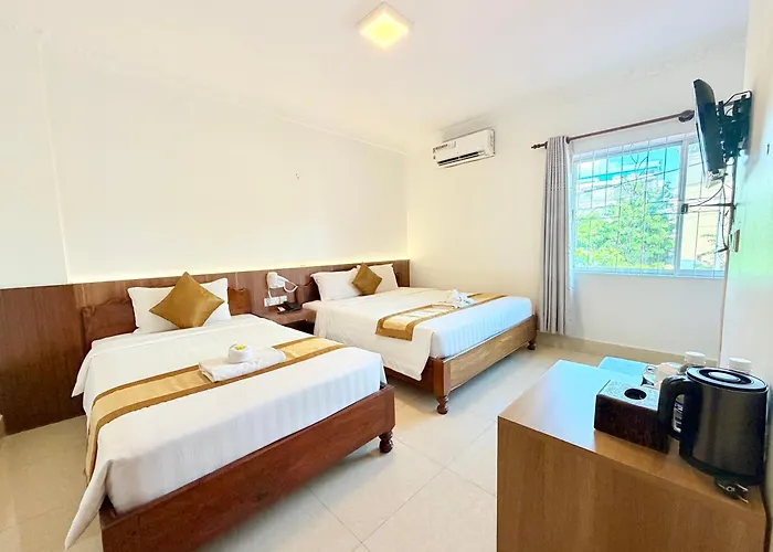 Hotel The One By Nika 3*