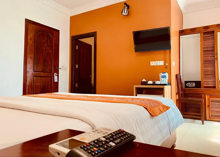 Hotel The One By Nika 3*